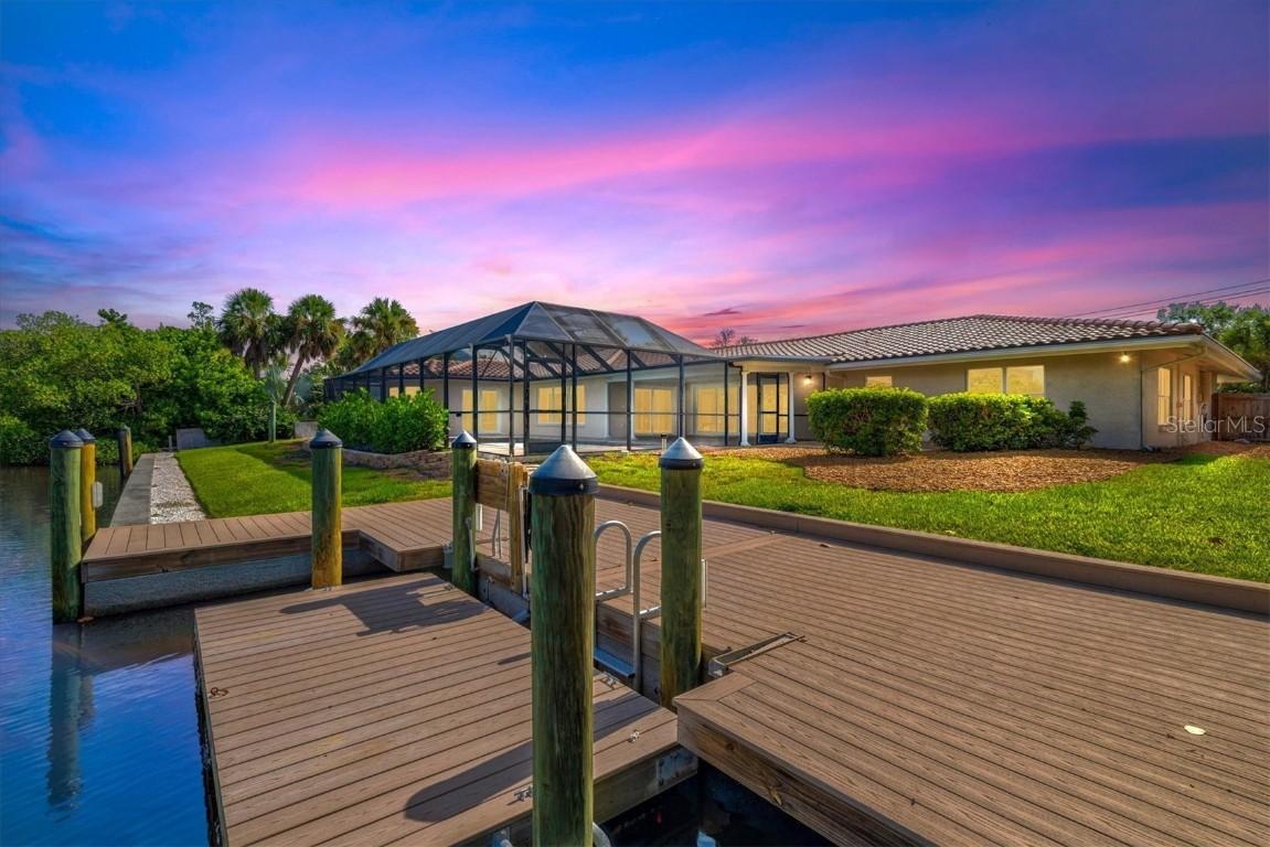 5012 Higel Ave., Sarasota, FL 34242