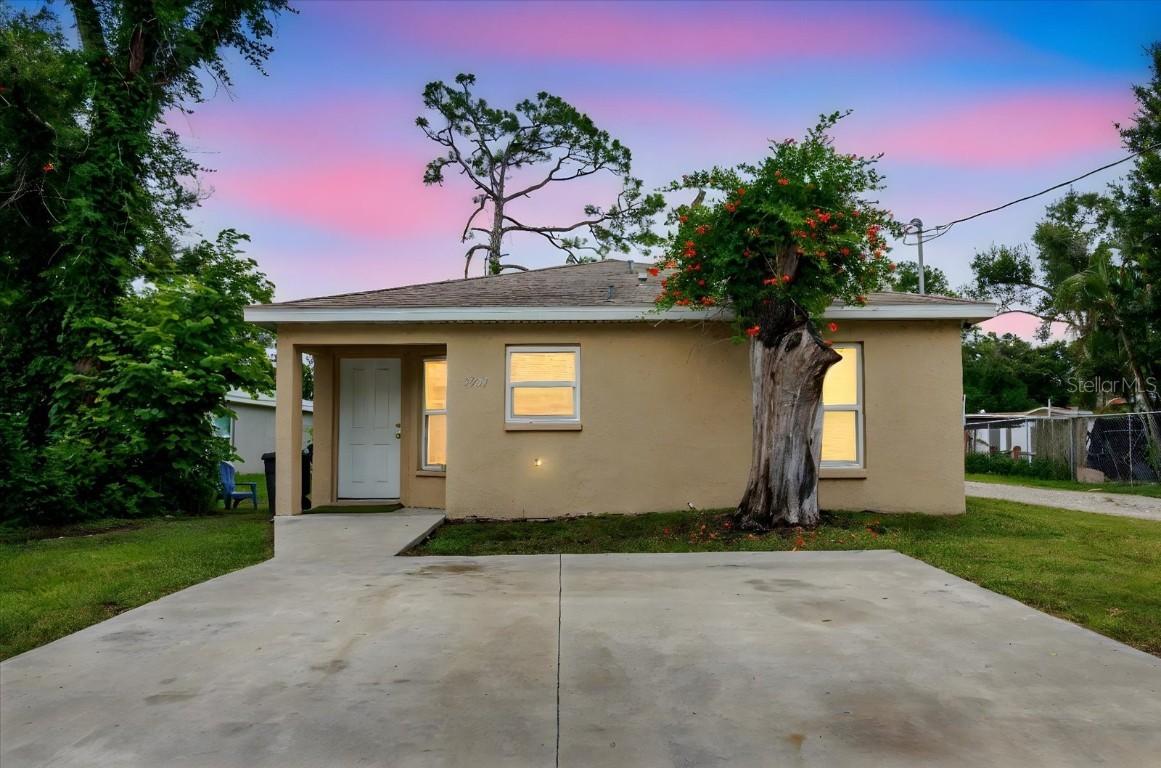 5723 5th St., Bradenton, FL 34203