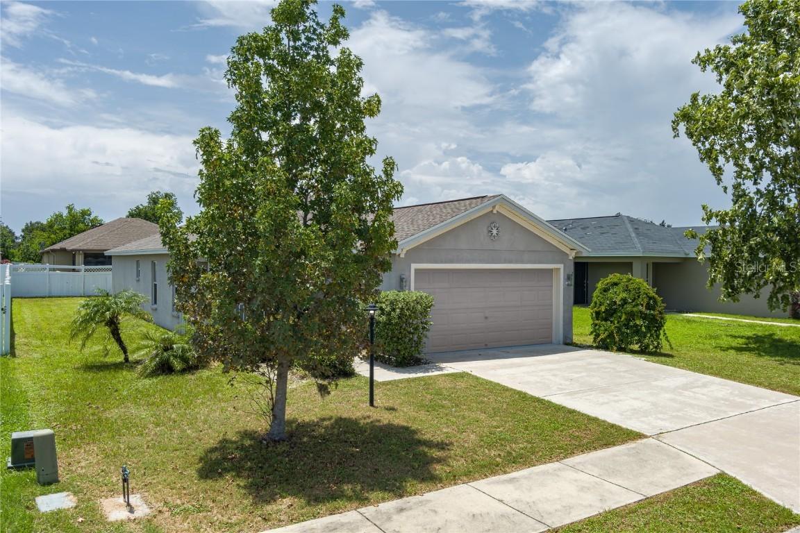 2223 11th Ave., Palmetto, FL 34221