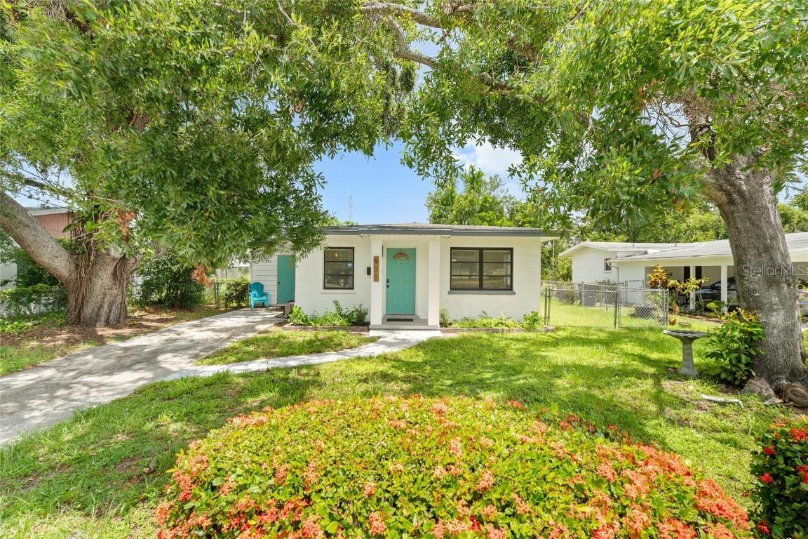 911 13th St., Bradenton, FL 34208