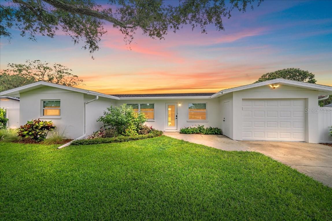 4414 Alhambra Ave., Sarasota, FL 34231