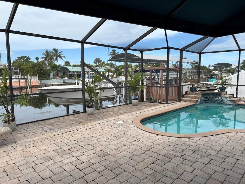 4216 Royal Palm Dr., Bradenton, FL 34210