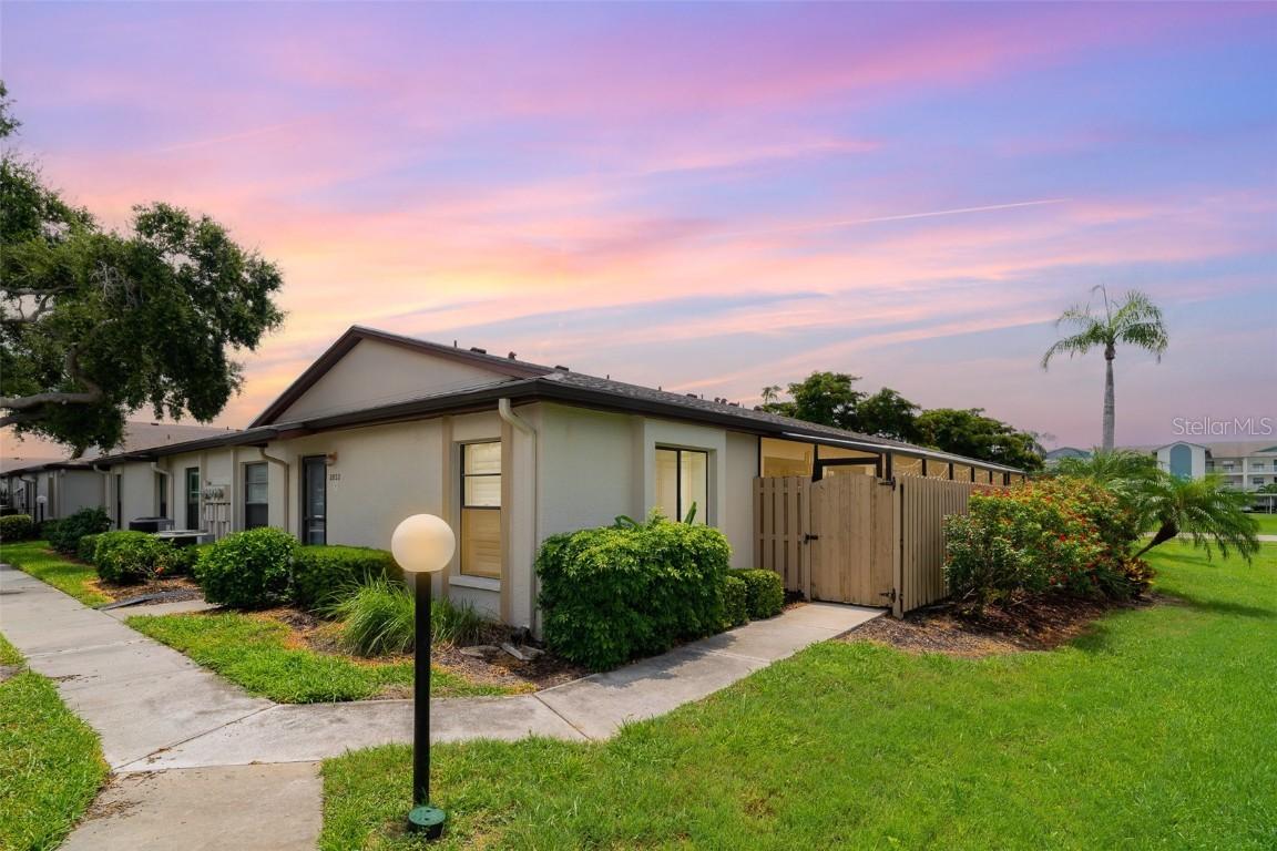 2832 72nd Street Court W Ct. #2160, Bradenton, FL 34209