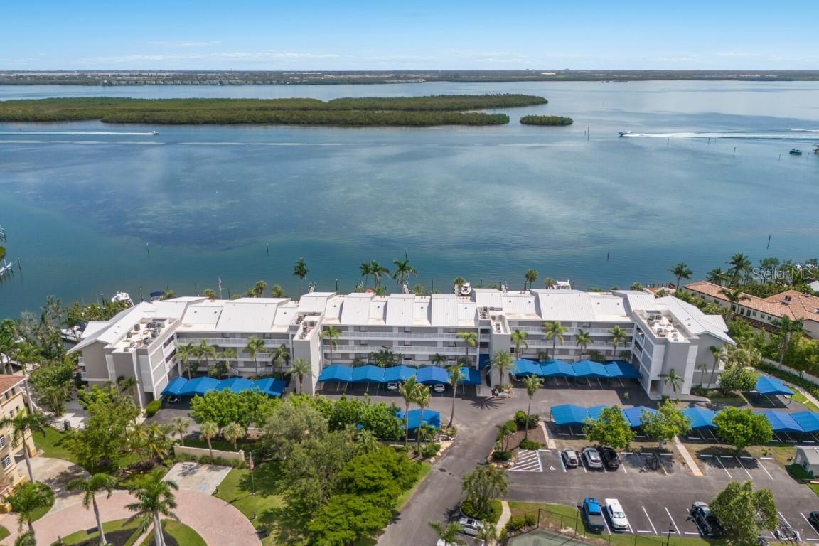 615 Dream Island Pl. #304, Longboat Key, FL 34228