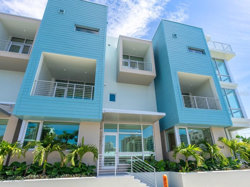 1343 4th St. #101, Sarasota, FL 34236
