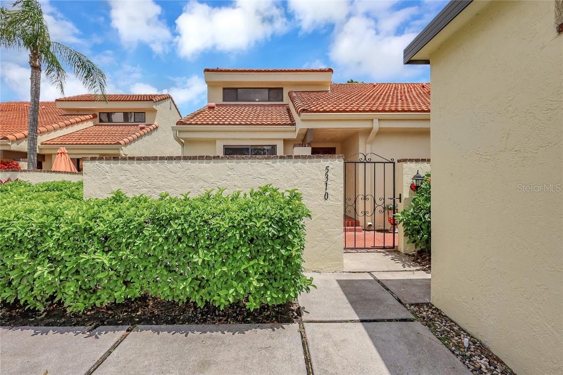 5310 Huntingwood Ct. #40, Sarasota, FL 34235