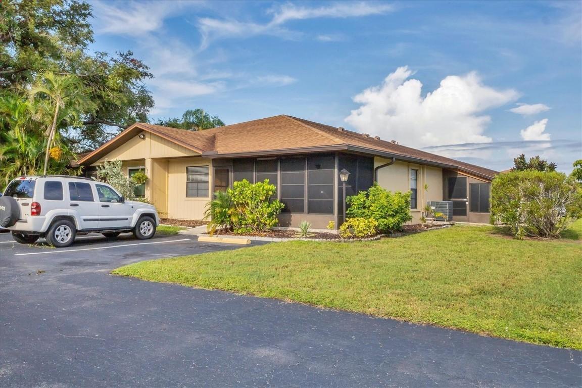 4158 66th Street Cir., Bradenton, FL 34209
