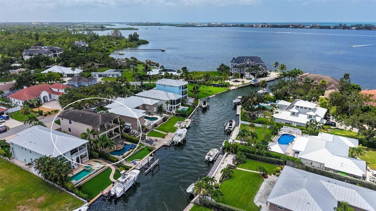 7760 Holiday Dr., Sarasota, FL 34231