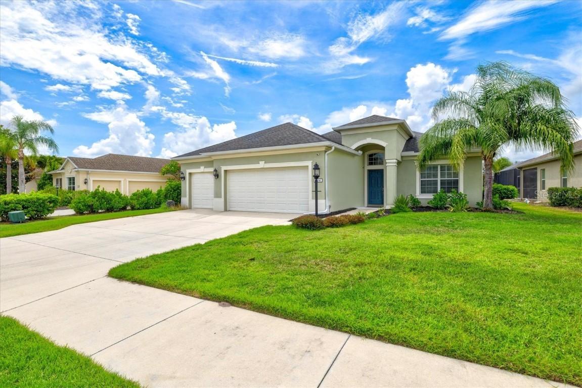 12046 Forest Park Cir., Bradenton, FL 34211