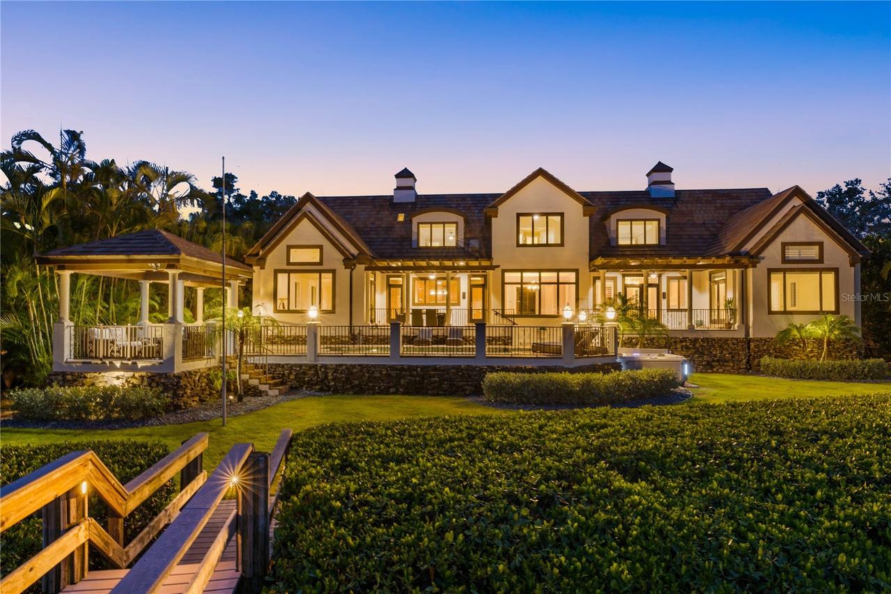 4315 Mangrove Pl., Sarasota, FL 34242