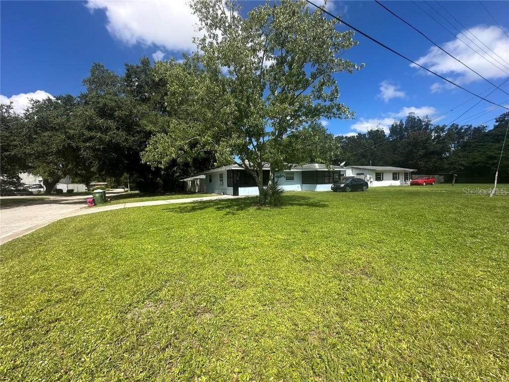 222 22nd St., Bradenton, FL 34208