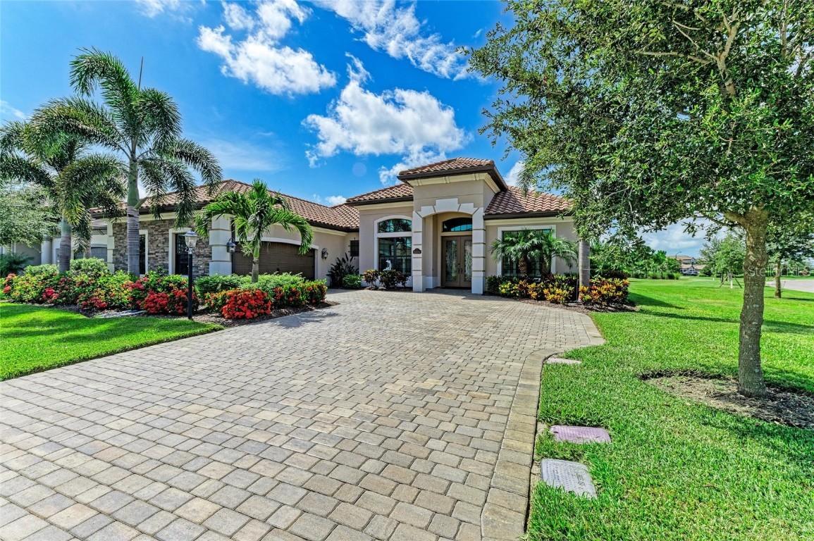 5506 Mulligan Way, Lakewood Ranch, FL 34211