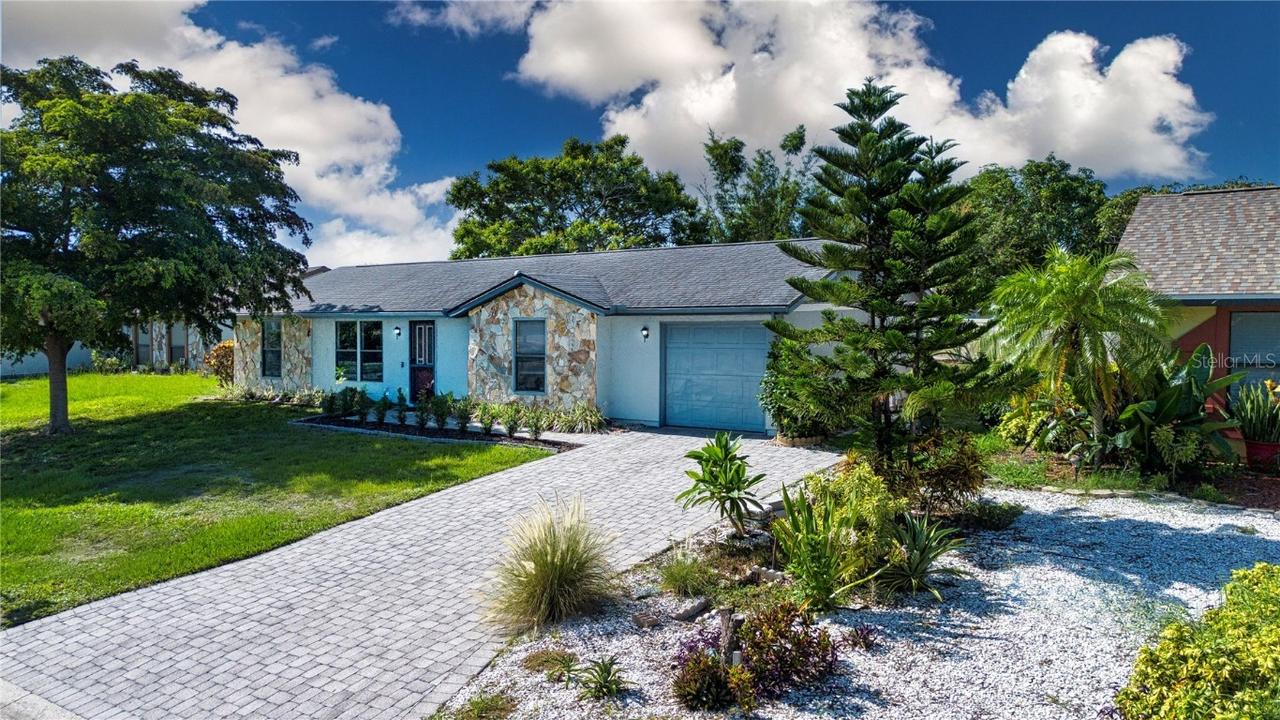 6501 34th Ave., Bradenton, FL 34209
