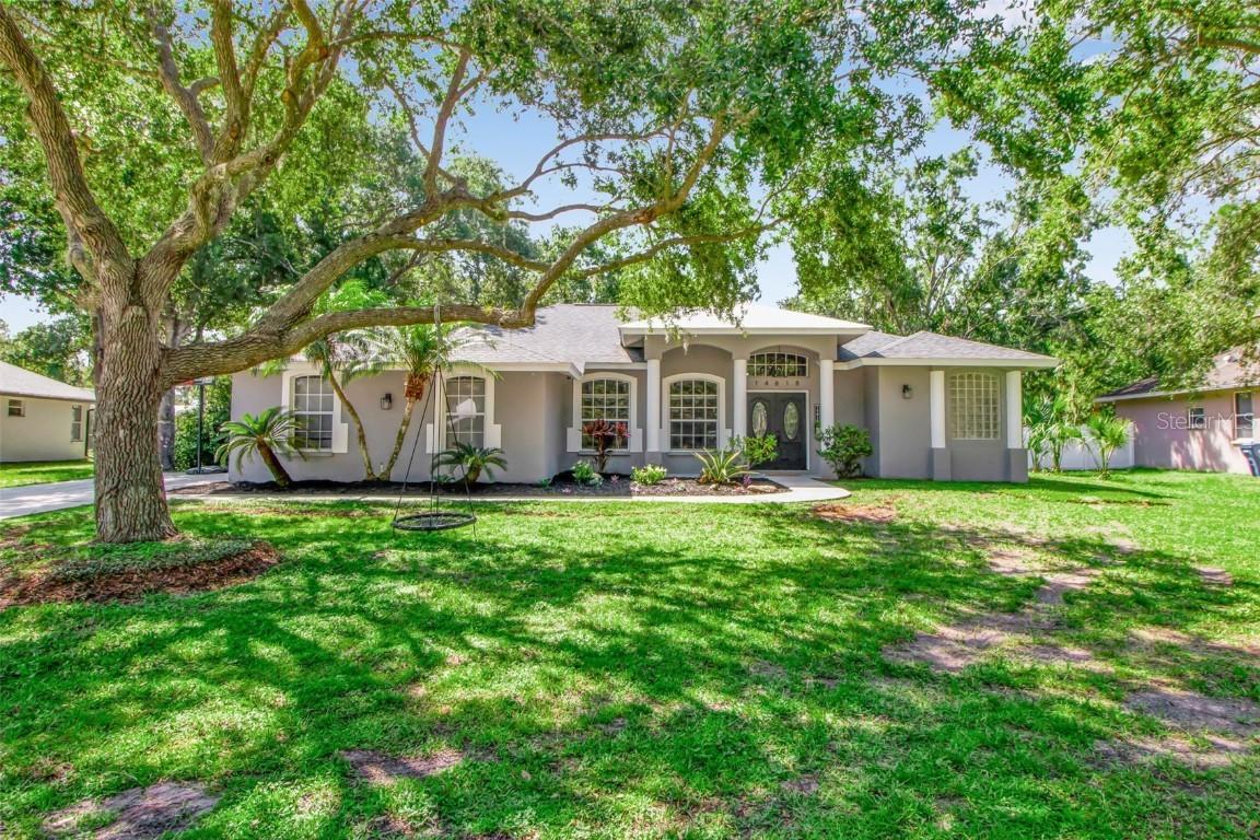 14818 7th Ave., Bradenton, FL 34212