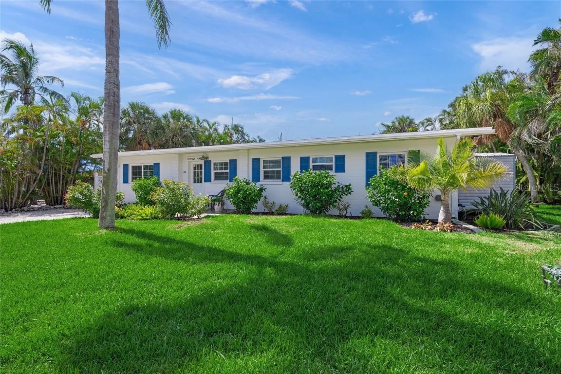 307 57th St., Holmes Beach, FL 34217