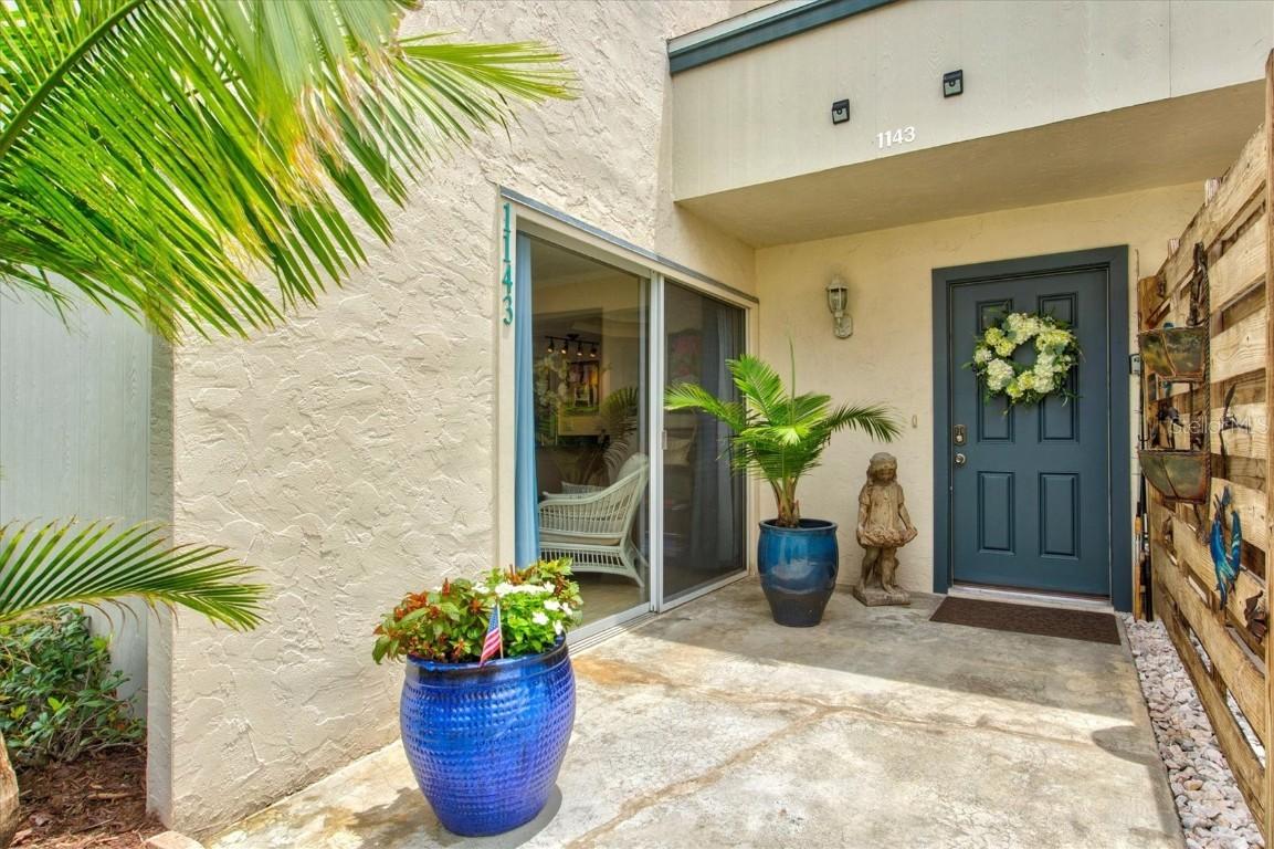 1143 Longfellow Rd., Sarasota, FL 34243