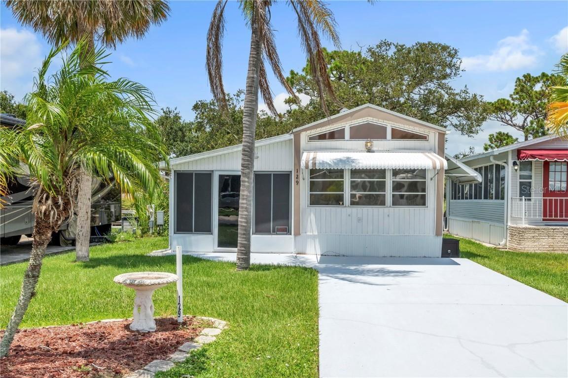 129 Brookshire Dr., Nokomis, FL 34275