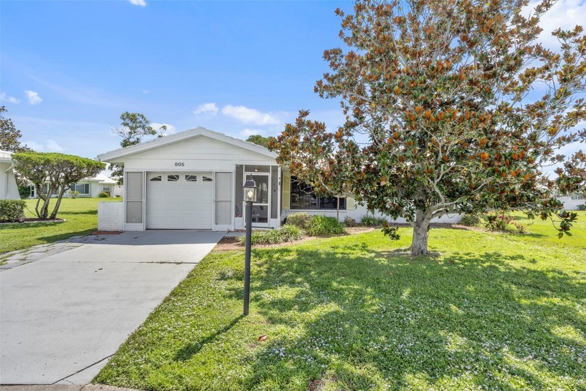 805 Mandarin Cir., Bradenton, FL 34208