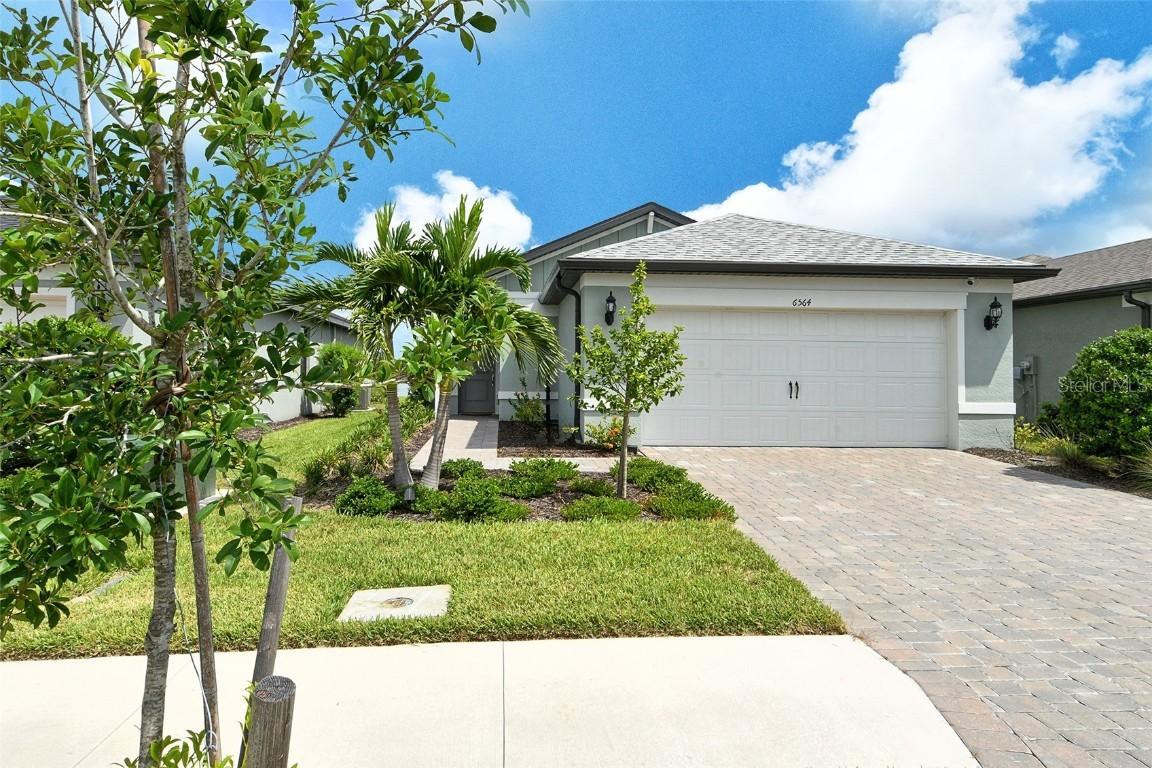 6564 Silverstar Dr., Sarasota, FL 34240
