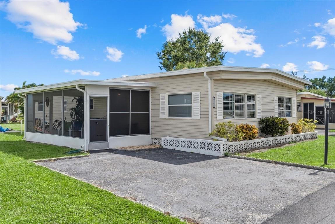 5316 53rd Ave. #B2, Bradenton, FL 34203