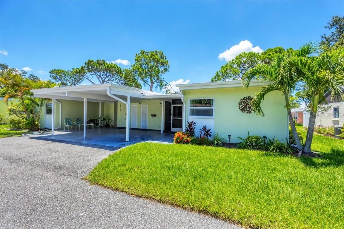 3522 Silver Pine Ct. #90, Sarasota, FL 34231