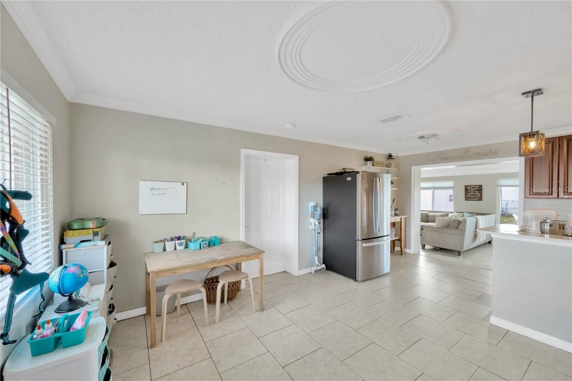 1905 Harvard Ave., Bradenton, FL 34207
