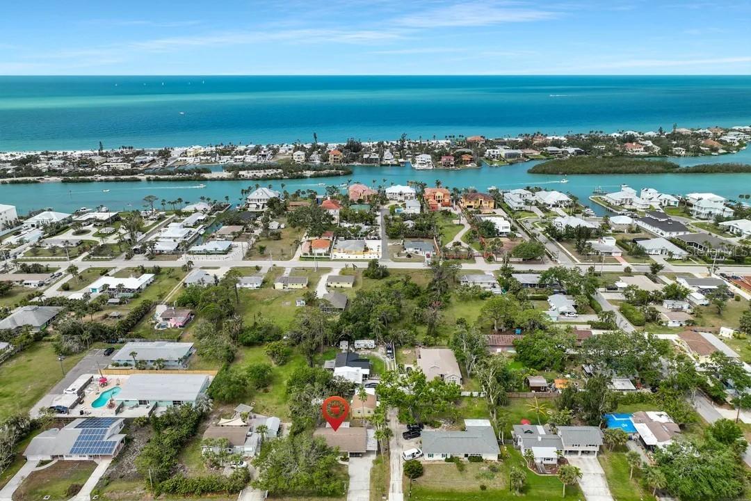 417 Shore Rd., Nokomis, FL 34275
