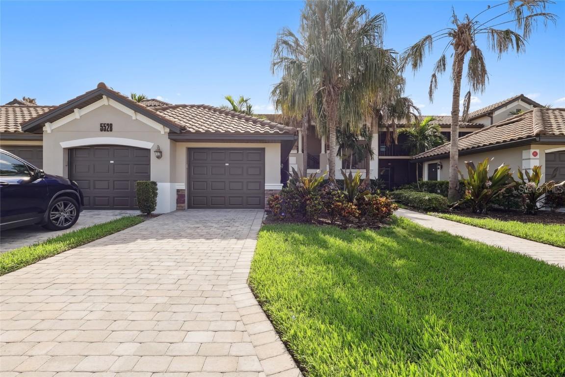 5528 Palmer Cir. #203, Bradenton, FL 34211