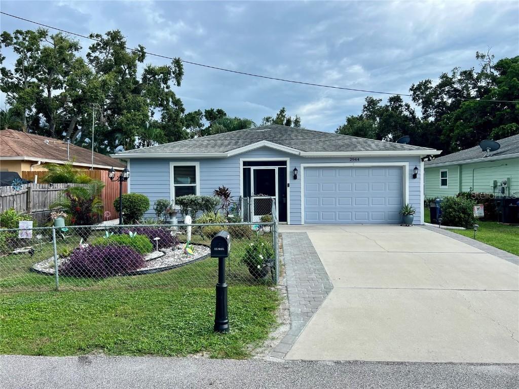 2944 Sterling Ln., Sarasota, FL 34231