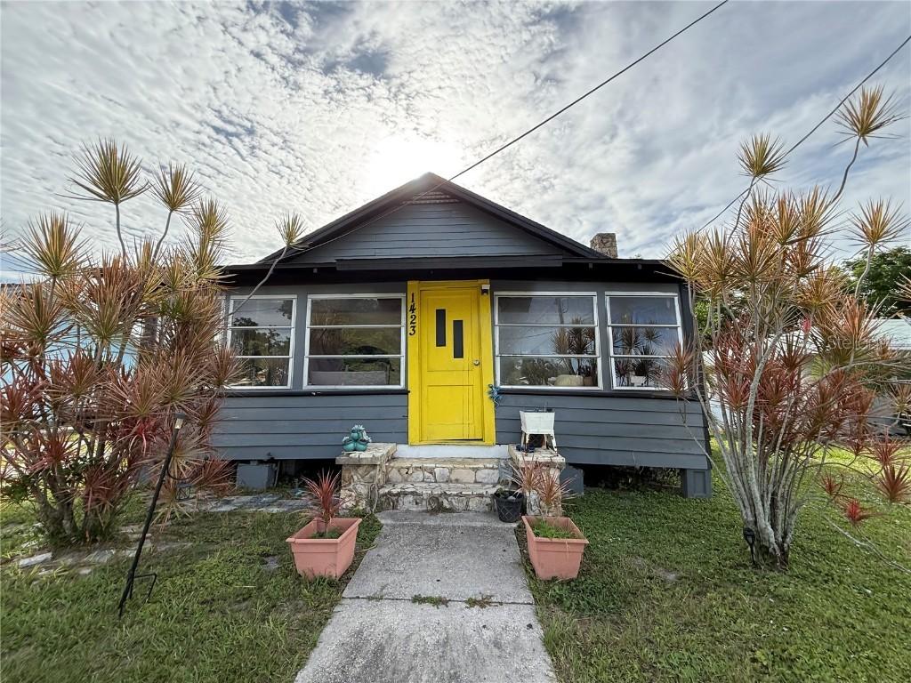 1423 16th St., Bradenton, FL 34205