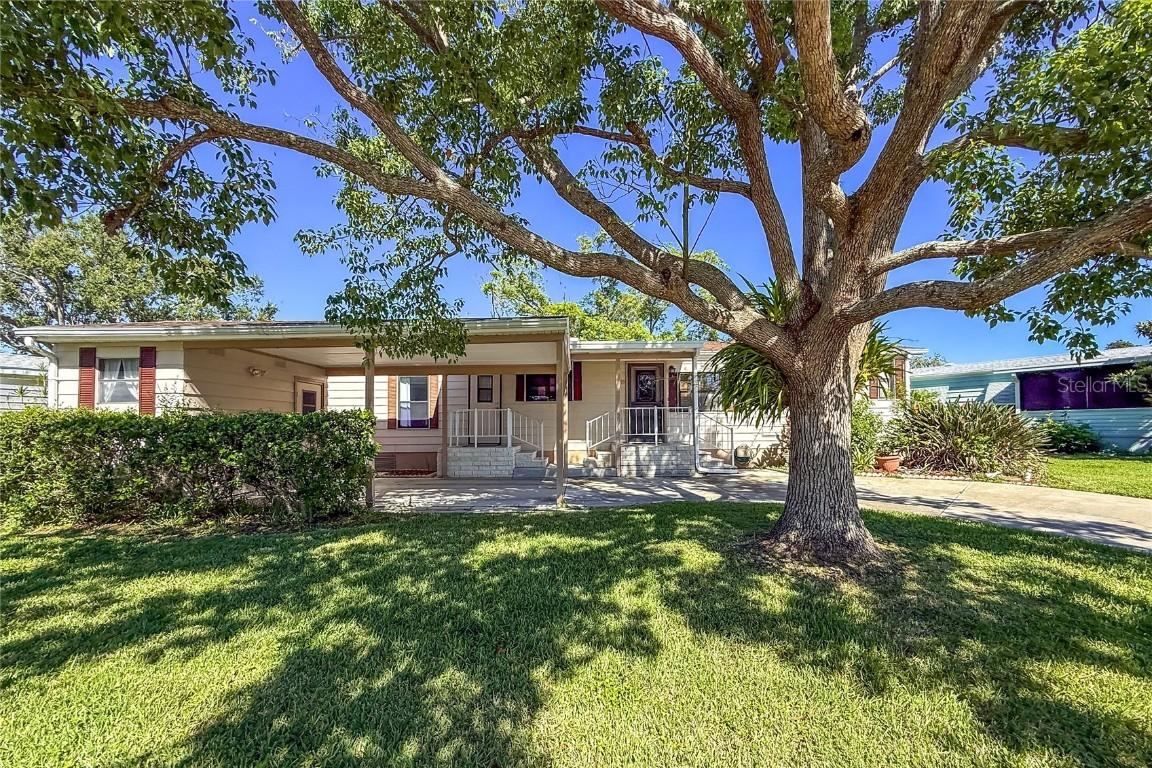 99 Meadow Cir., Ellenton, FL 34222