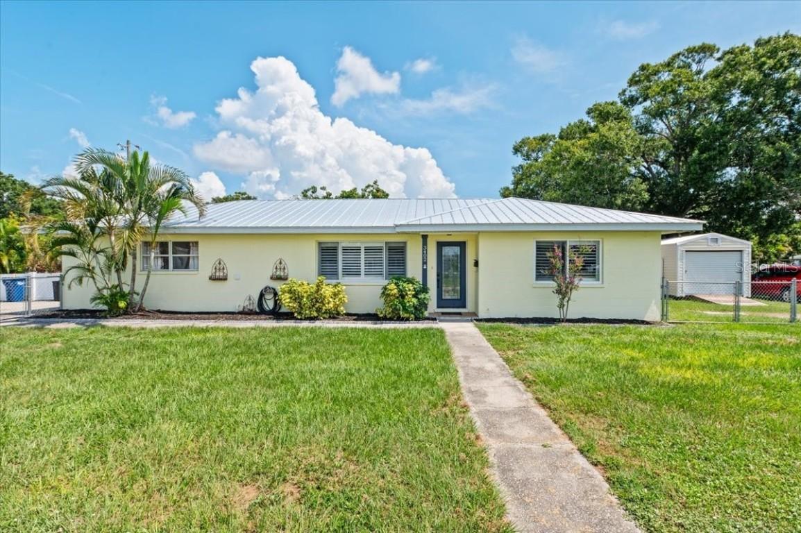 3402 15th Ave., Bradenton, FL 34205