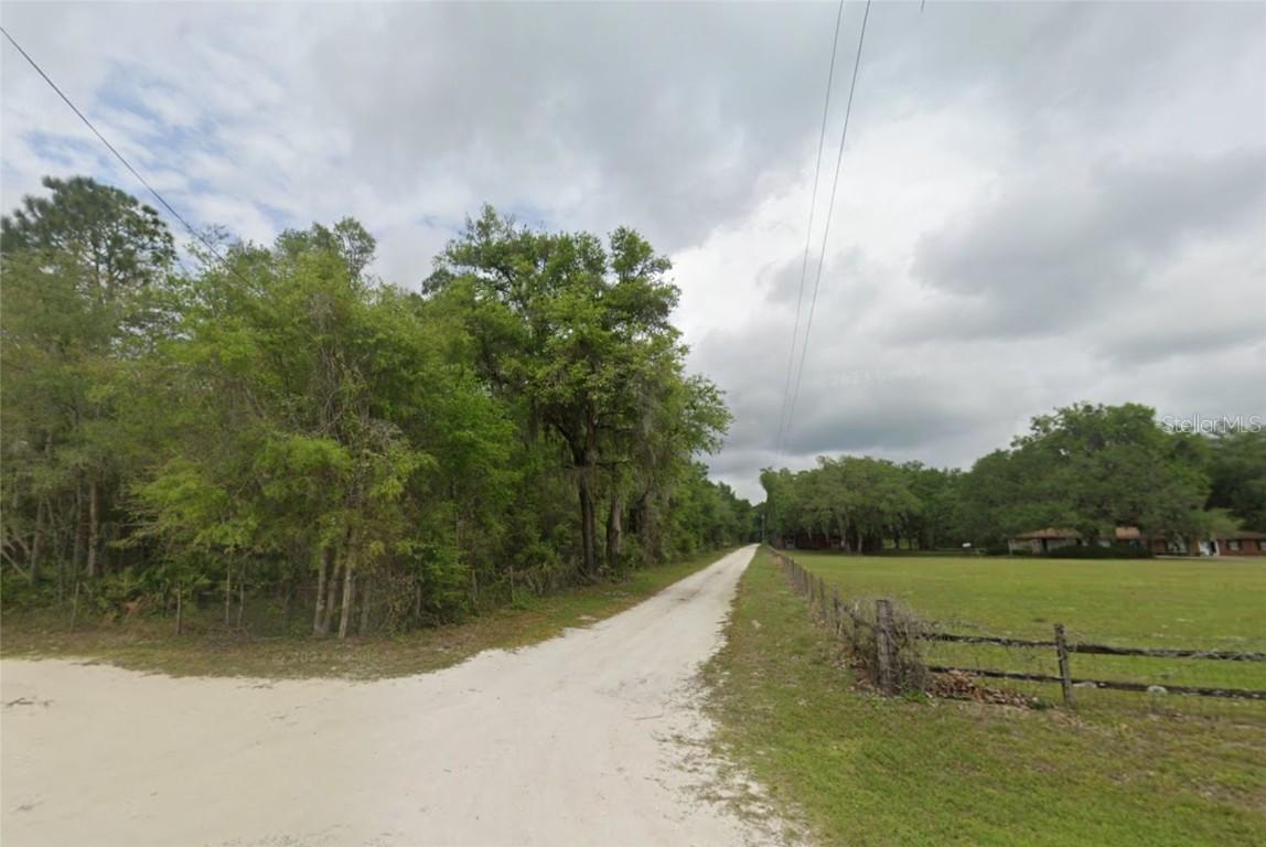 821 NE 512th Ave., Old Town, FL 32680