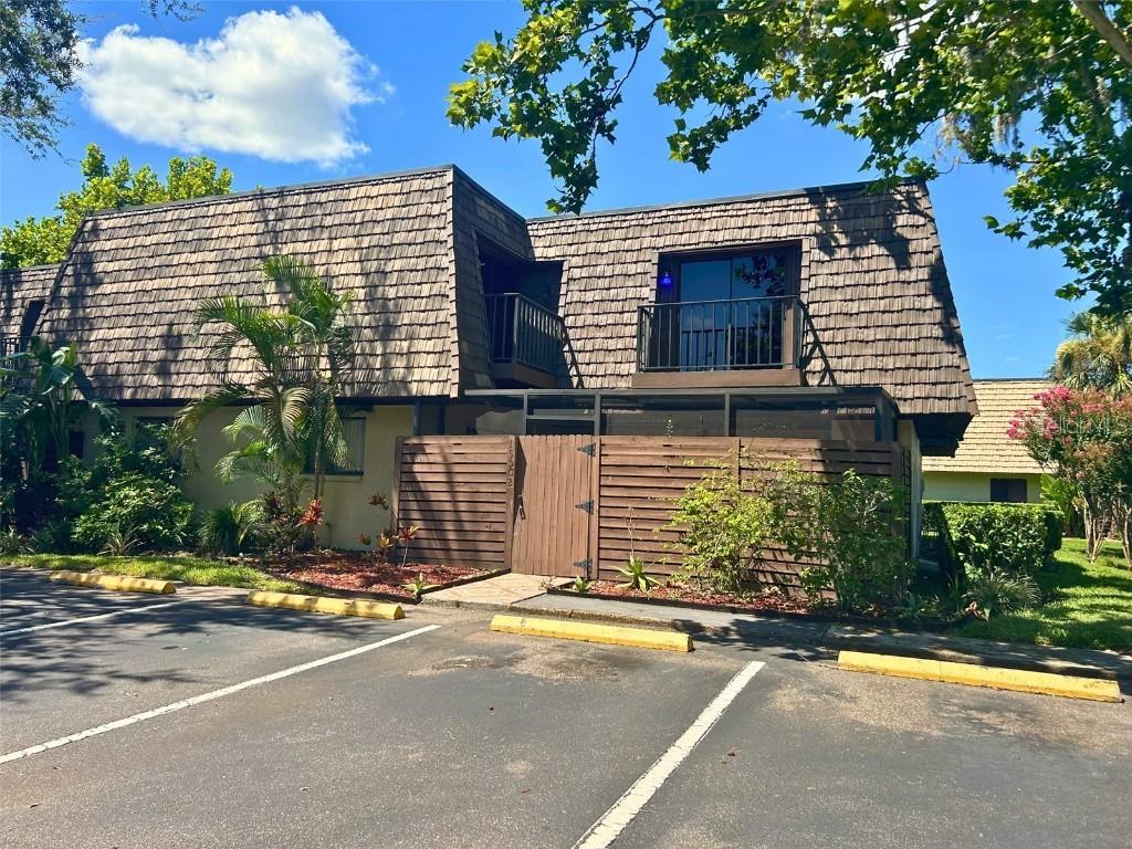 15202 E Pond Woods Dr., Tampa, FL 33618