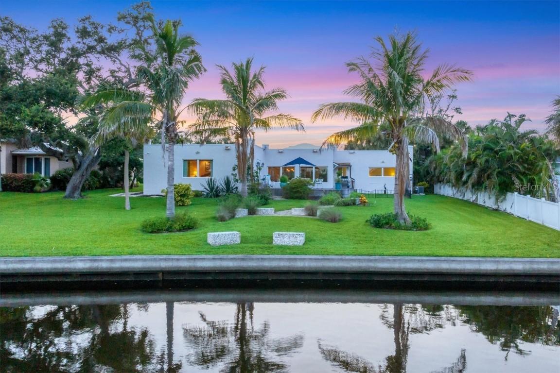 5329 Palos Verdes Dr., Sarasota, FL 34231