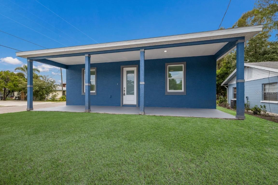 520 12th Ave., Bradenton, FL 34205