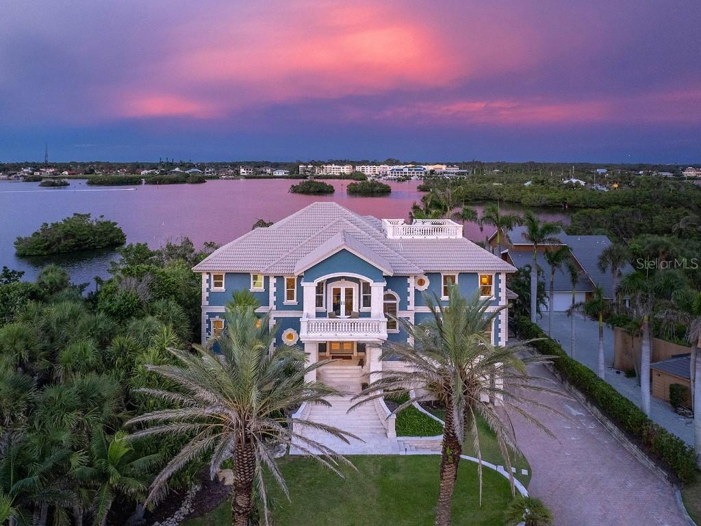 144 N Casey Key Rd., Osprey, FL 34229