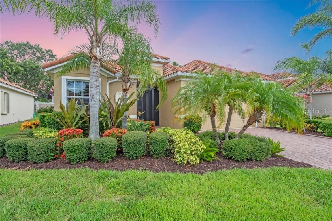 6748 41st Street Cir., Sarasota, FL 34243