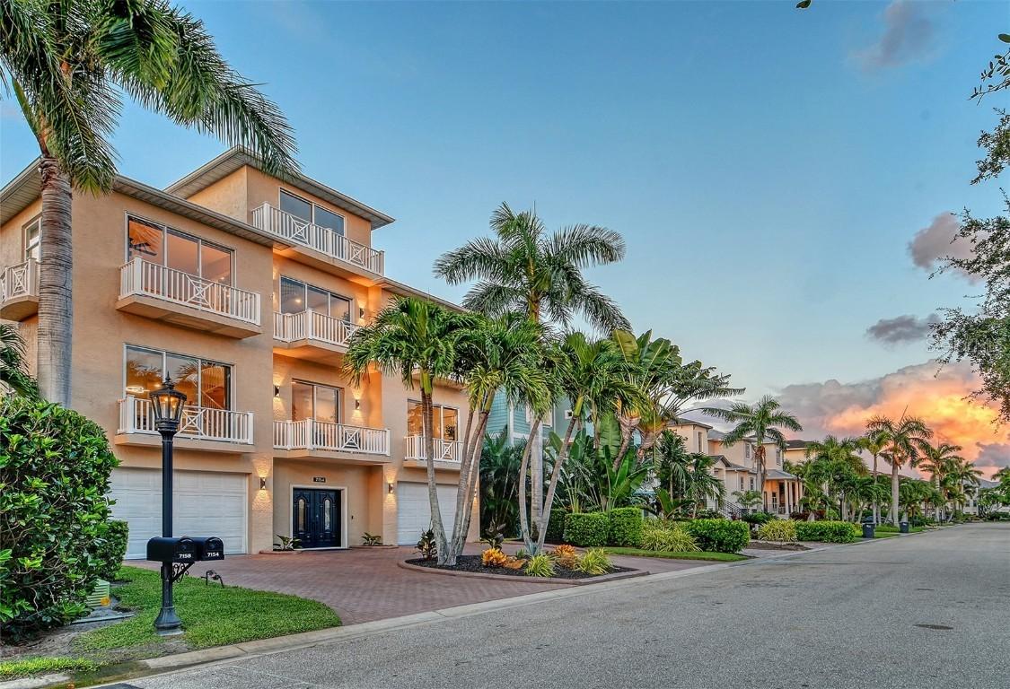 7154 Hawks Harbor Cir., Bradenton, FL 34207