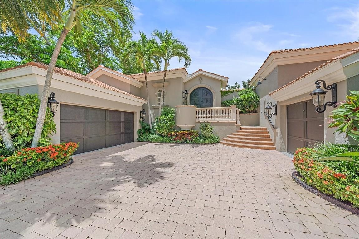1547 Sandpiper Ln., Sarasota, FL 34239