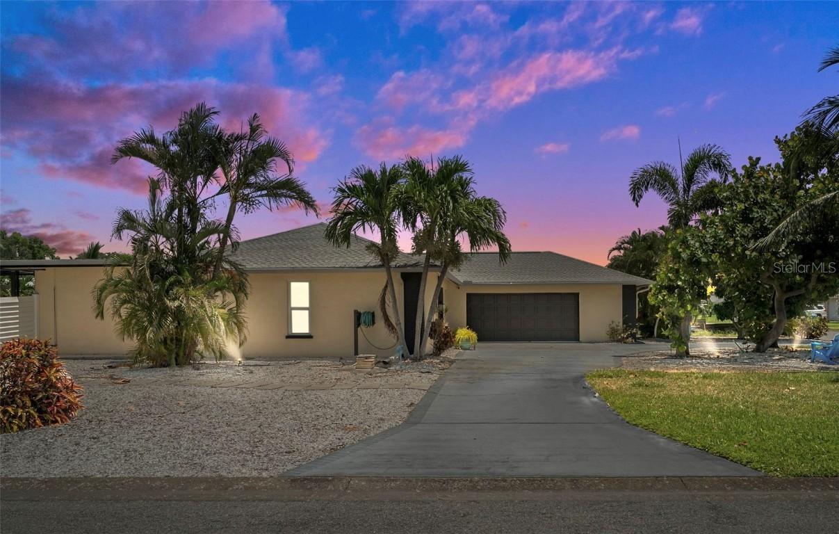 7326 19th Ave., Bradenton, FL 34209