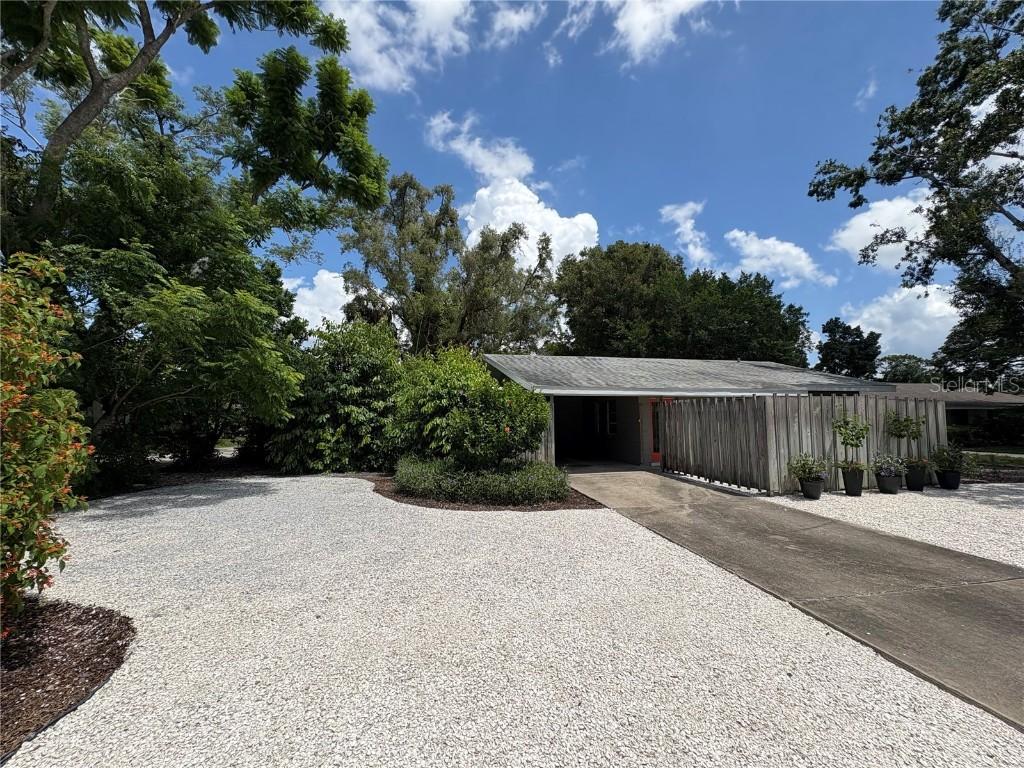 2303 Bougainvillea St., Sarasota, FL 34239