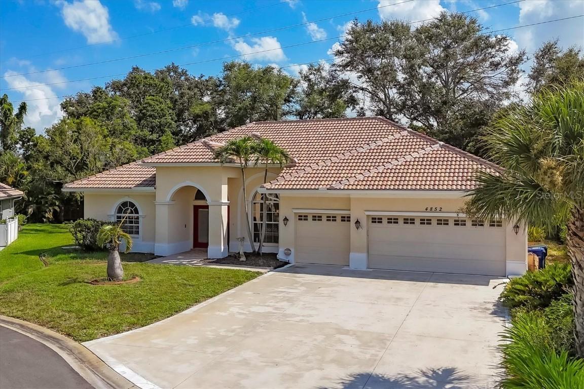 4852 Jacaranda Heights Dr., Venice, FL 34293