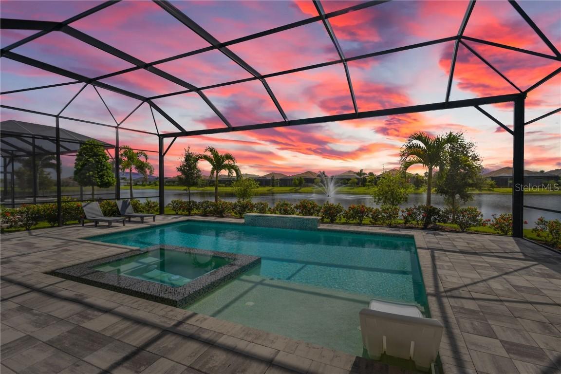 8241 Pavia Way, Bradenton, FL 34202