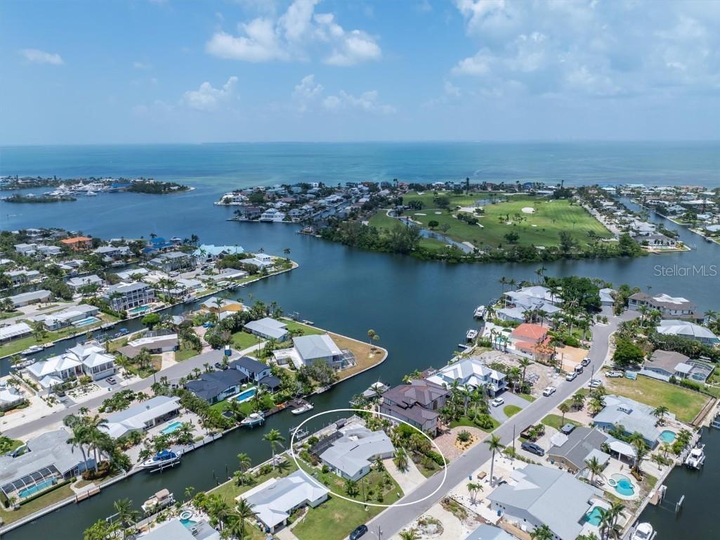 524 70th St., Holmes Beach, FL 34217