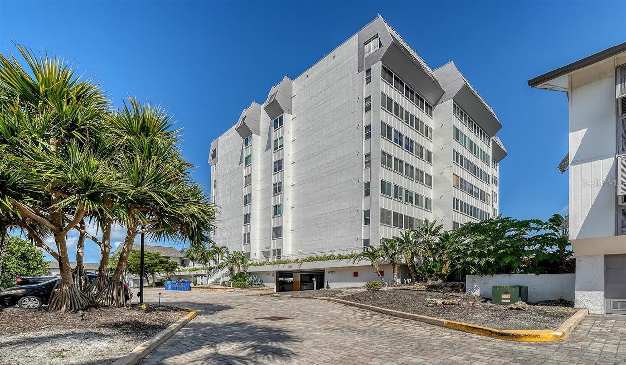 1055 W Peppertree Dr. #106AA, Sarasota, FL 34242
