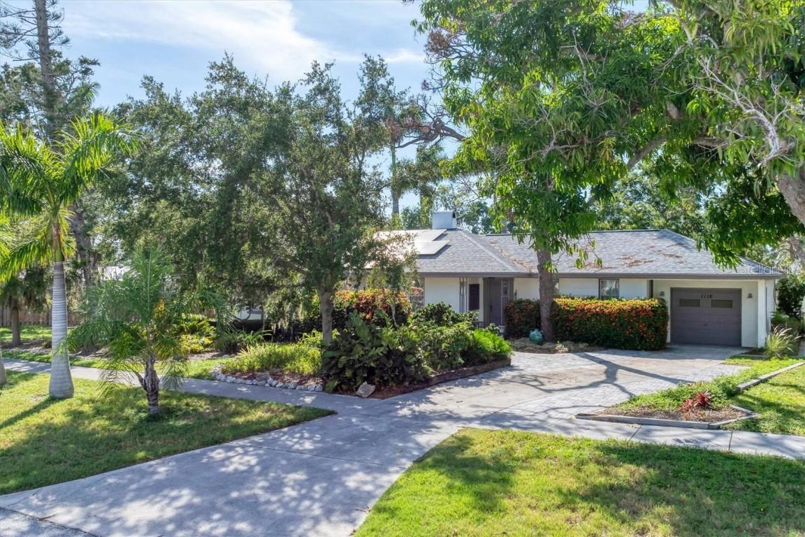 1116 Montezuma Dr., Bradenton, FL 34209