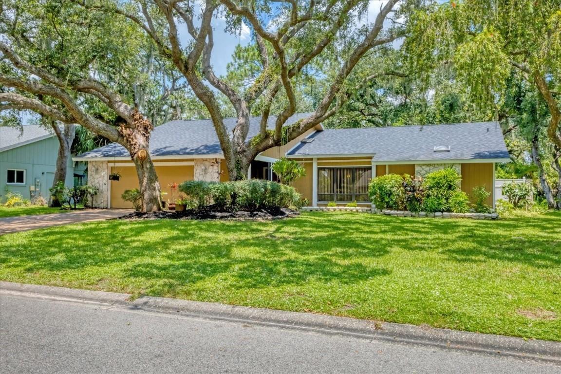 5037 Willow Leaf Way, Sarasota, FL 34241