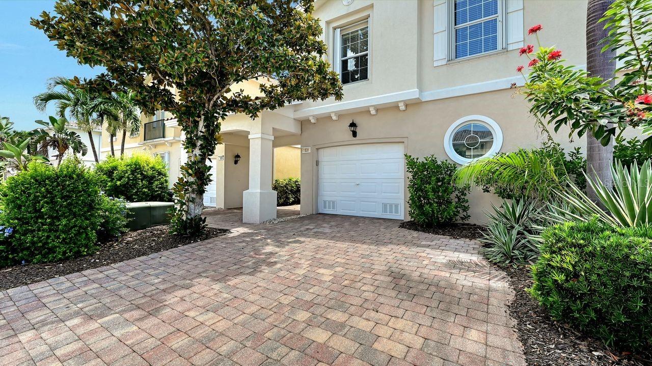 1531 Burgos Dr., Sarasota, FL 34238
