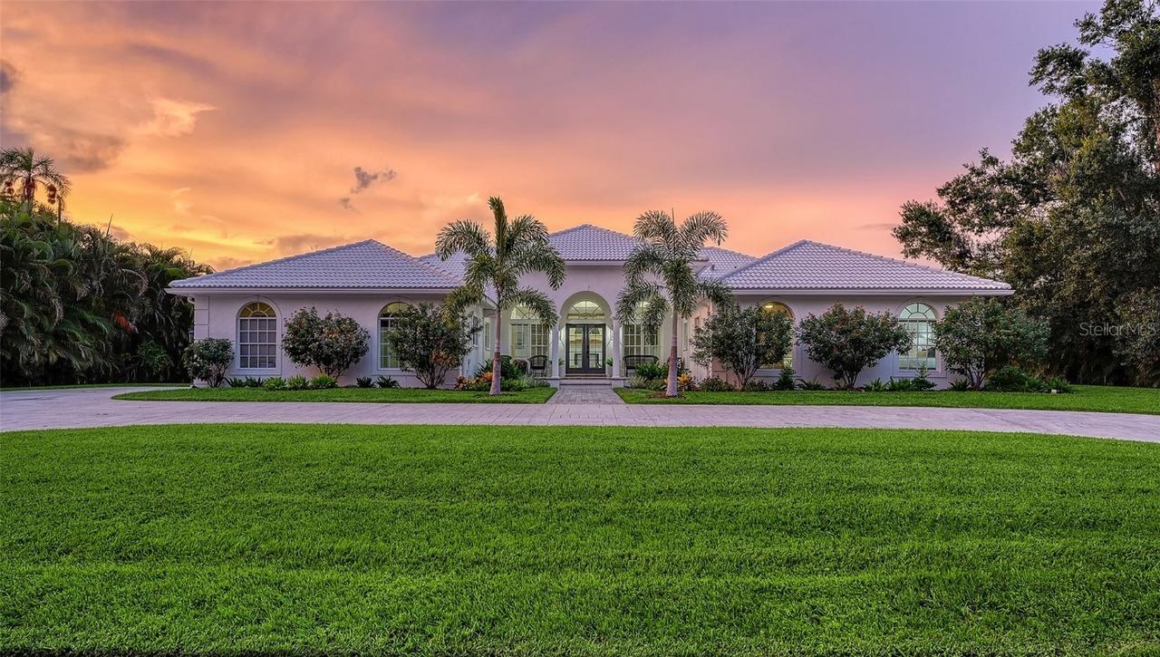 3639 Beneva Oaks Blvd., Sarasota, FL 34238